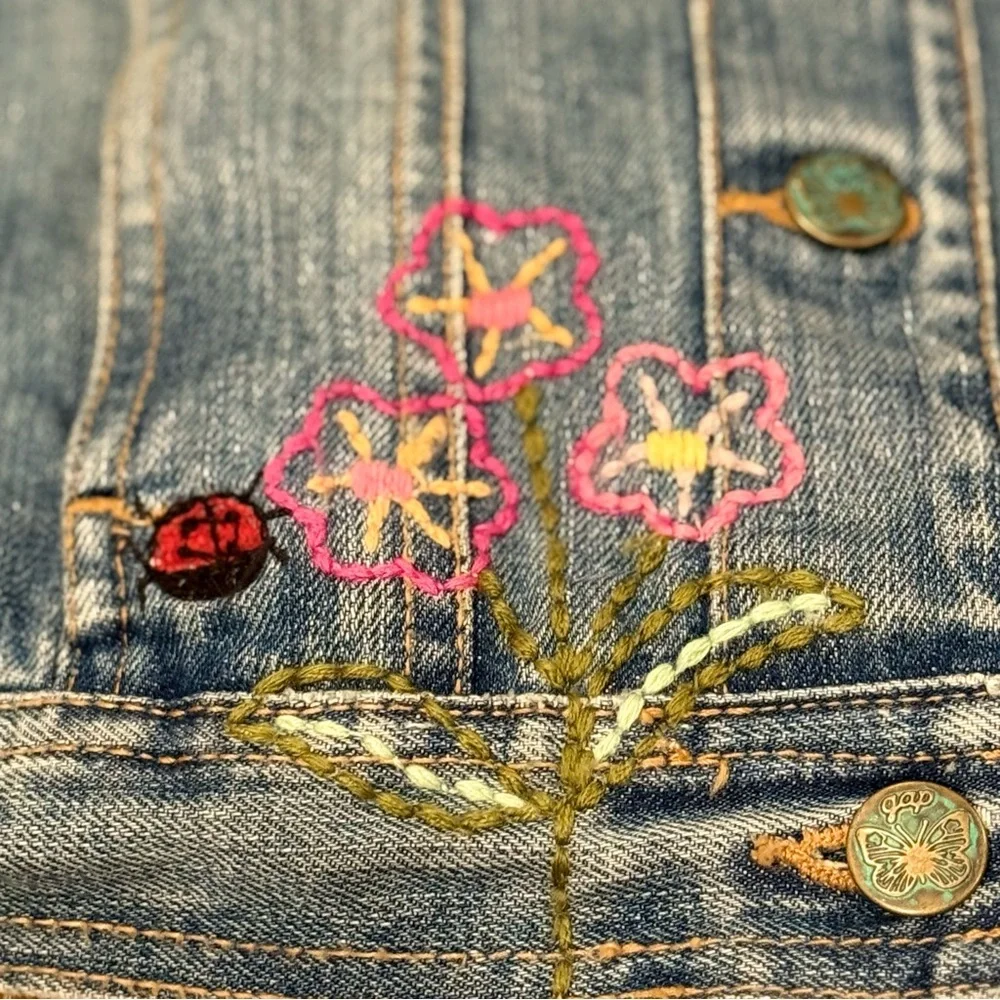 GAP Girl's Denim Jean Jacket Embroidered Flowers Blue‎ Button Up Sz XXL (14-16)